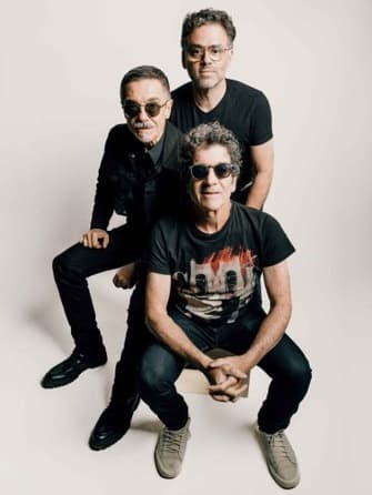 Pop3 (George Israel, Charles Gavin e Henrique Portugal)