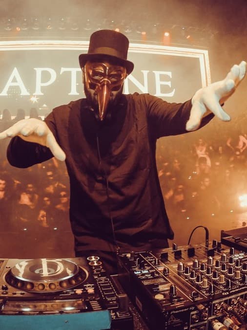 Claptone
